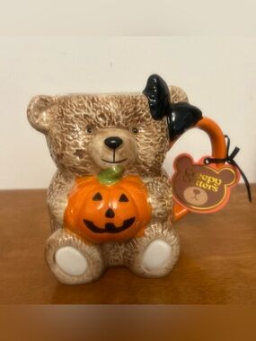 Creepy Critters Bear Holding Pumpkin Halloween Mug